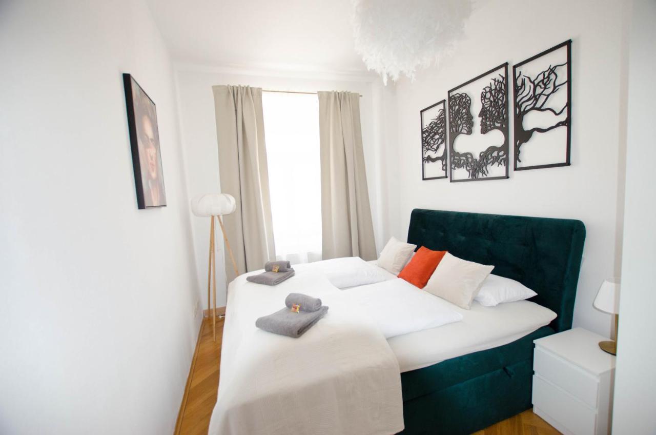 ドレスデンCasarina - Stilvoller Altbau In Zentraler Lageアパートメント エクステリア 写真