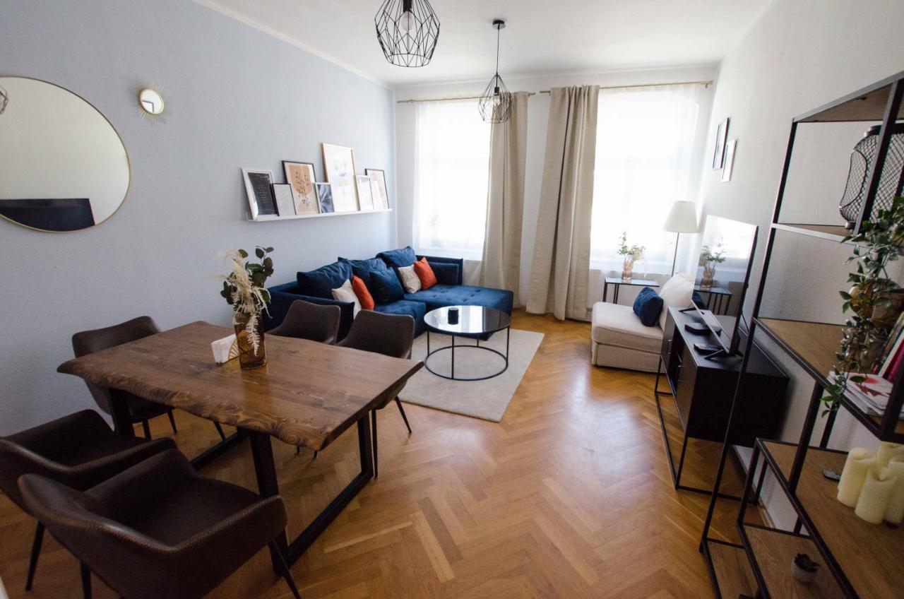 ドレスデンCasarina - Stilvoller Altbau In Zentraler Lageアパートメント エクステリア 写真
