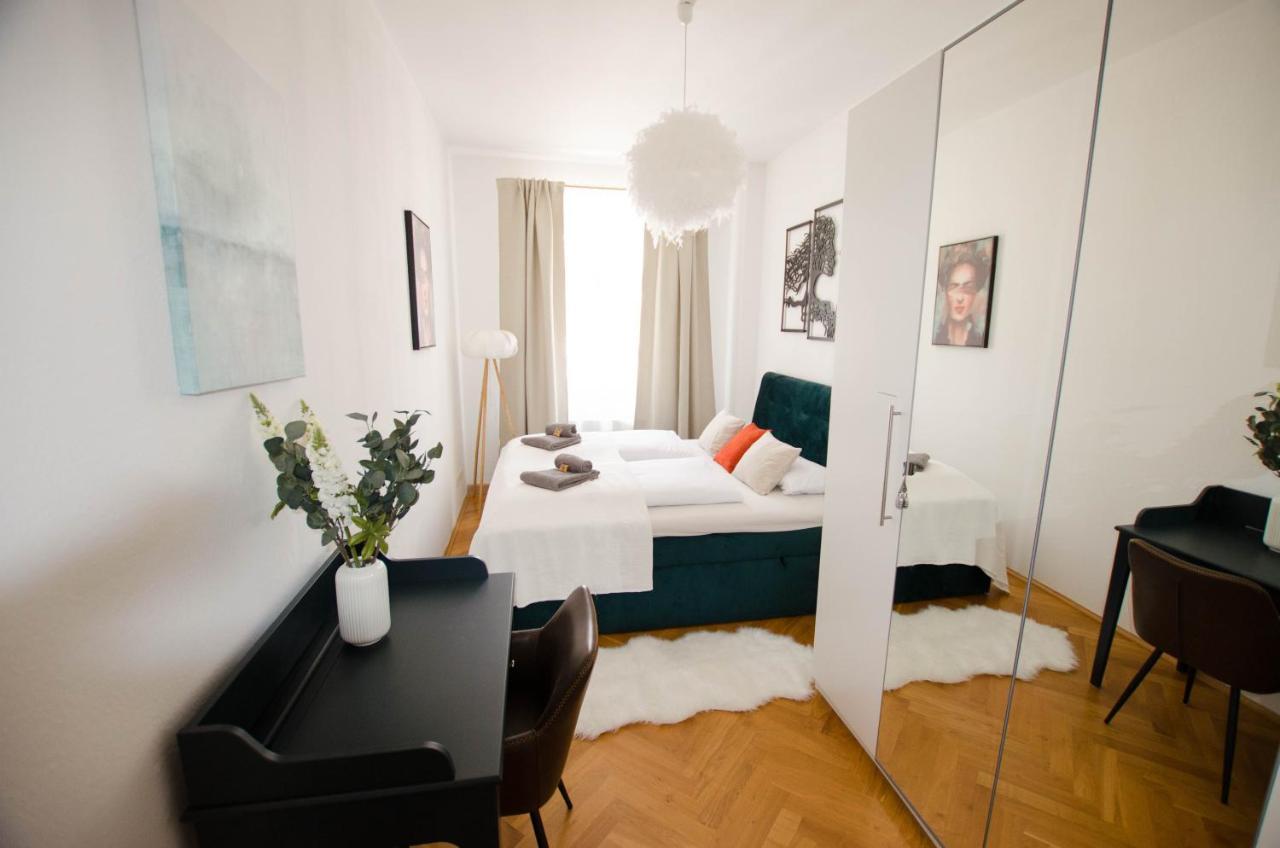 ドレスデンCasarina - Stilvoller Altbau In Zentraler Lageアパートメント エクステリア 写真