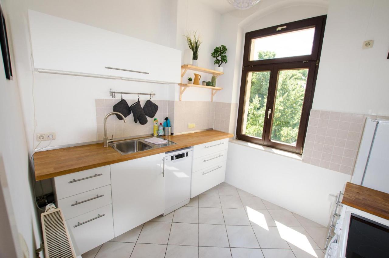 ドレスデンCasarina - Stilvoller Altbau In Zentraler Lageアパートメント エクステリア 写真